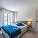 Caesar Domus-1 By Interhome